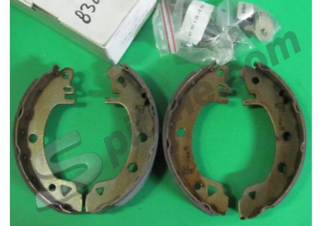 Ganasce freno posteriori Bosch 0204113652 imp. Bendix Ford Sierra I 1.3, SW 1.3/1.6 ('82-'86), Sierra II, SW 1.6 ('87-'93)