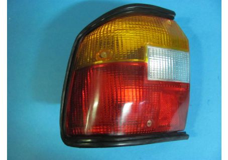 Fanale posteriore sinistro Siem bordo nero Lancia Beta HPE