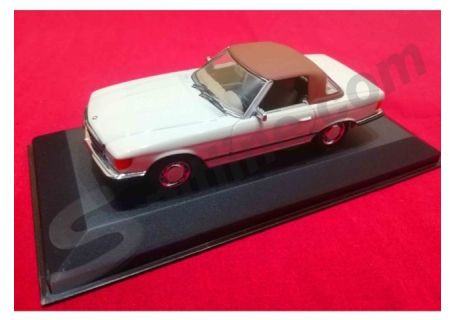 Automodello 1:43 marca Minichamps - Mercedes 350 SL Cabriolet (modello soft top closed)