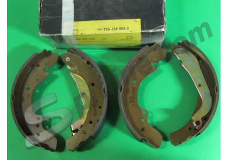 Ganasce freno posteriori Bosch 0986487532  Fiat Ducato 1.8 ('82-'88), 1.9D ('87-'90), 2.0/2.5 CRD/2.5 D, 4WD ('82-'90), 1.9 D/TD ('90-'94), 2.0/2.5 D, 4WD ('90-'94) 