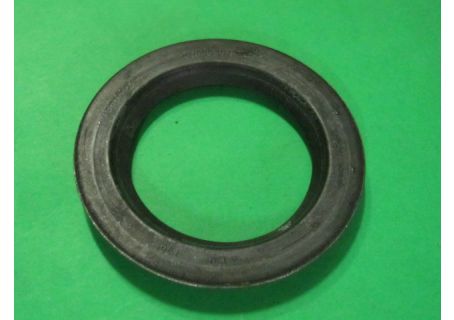 Paraolio anteriore albero motore Fiat 850 ('64-'68), Fiat 850 Special/Coupè/Sport ('68-'71), 850T Familiare ('70-'71), Fiat 900E, 900T Familiare ('76-'80)