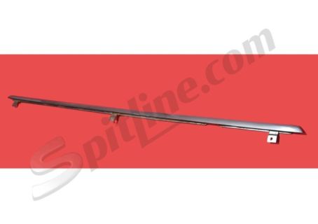 Modanatura esterna usata per raschiavetro porta destra Alfa Romeo GT Bertone (105)