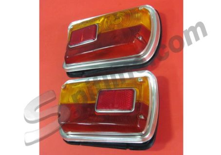 Coppia fanali posteriori con guarnizioni Alfa Romeo GT Junior 1300/1600, GT V. 1750 Bertone 2^serie