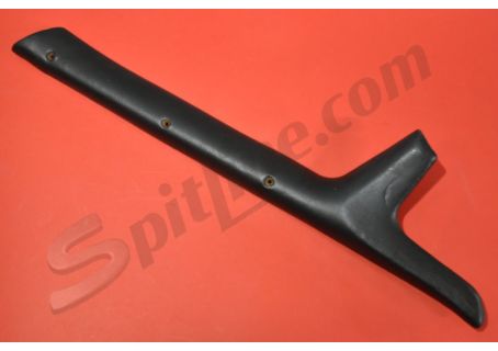Rivestimento interno usato montante sinistro lato parabrezza Alfa Romeo 2000 Berlina
