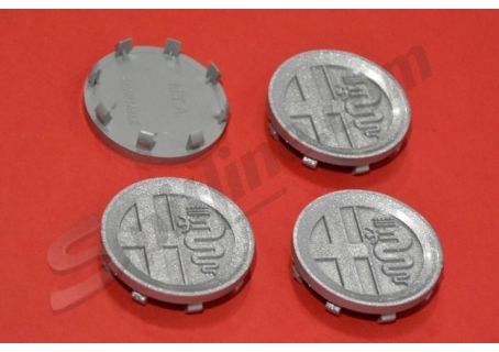 Serie 4 borchiette coprimozzo diam. 50 Alfa Romeo 33, 75, 145, 146 ecc.