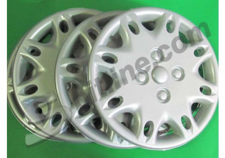 Serie 4 coppe universali in nylon con anello per cerchi ruota diam. 13"