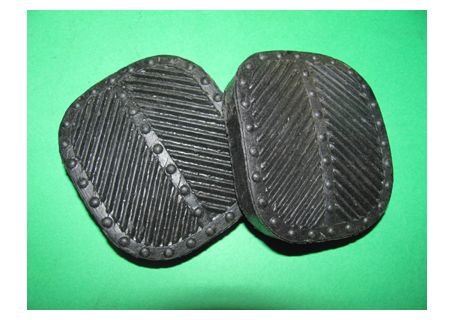 Coppia copripedali freno e frizione Fiat 1100D-1200 Cabriolet-1500 T.T. (da vett.215783)- 1800- 2100- 2300/ 2300S- 1100R (fino 1.486032)