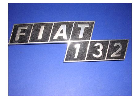Scritta Fiat 132
