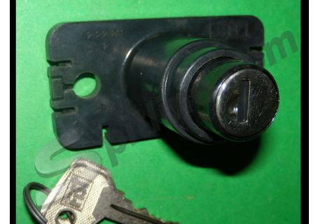 Chiusura in plastica cofano posteriore (pulsante con bordo nero) Autobianchi A112 Elegant, Abarth, Elite, Junior ('81-)