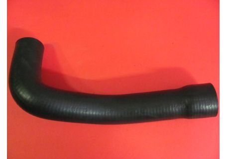 Manicotto dalla pompa acqua al termostato Alfa Romeo 75 2.5 V6 - Alfa 90 2.0, 2.5 V6