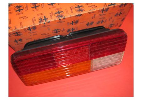 Fanale posteriore sinistro completo Alfa Romeo Alfetta Quadrifoglio