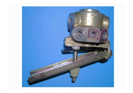 Correttore di frenata Renault R5 L