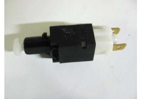 Interruttore luci stop con regolazione automatica Opel Astra , Calibra, Frontera ('91-); Kadett (85-); Vectra (89-); Daewoo resperia/Nexia (94-); Bedford astra 1.3/1.6 (85-)