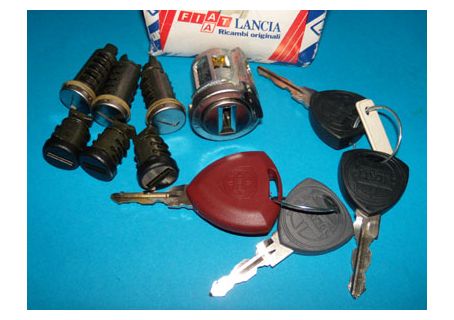 Serie nottolini serrature e chiavi Lancia 717277000