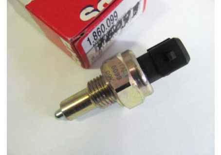 Interruttore luce retromarcia Audi (88-92) 100 TDI, 80 RS2 quattro, A4 1.9 TDI, A4 2.5 TDI; Citroen (86-), Fiat Ulisse 2.0i (94-), Fiat Ducato (94-), Lancia Zeta 2.0i Turbo (94-), 