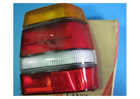 Fanale posteriore destro Seima con portalampade Lancia Thema ('85-'88)
