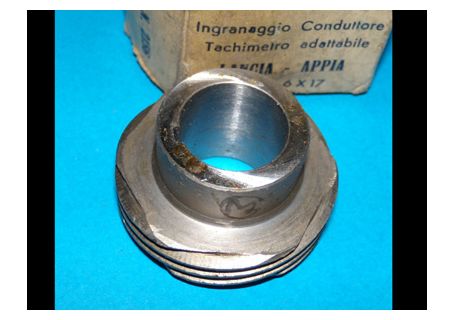Ingranaggio conduttore tachimetro Lancia Appia (denti 6x19)