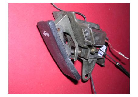 Leva usata apertura cofano anteriore con plafoniera Alfa Romeo Duetto Spider  '87-'94