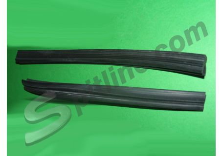 Guarnizione angolo anteriore superiore vanoporta dx+sx Fiat 1200/1500 Spider-Osca ('59-'66)