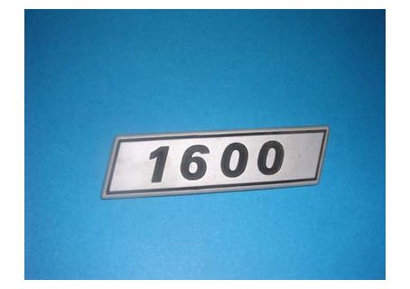 Scritta posteriore in metallo 1600 per Fiat 132