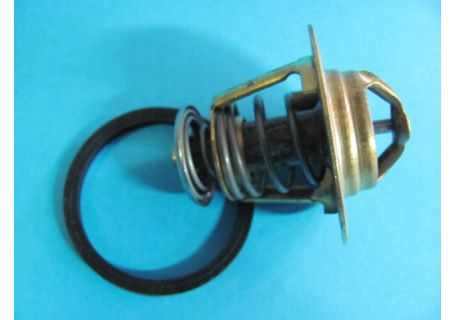 Termostato Lancia Thema 2.0 i.e. 8V ('84-'92), 2.0 i.e. 8V Turbo (dall'85-), 2.0 SW 2000 i.e. 16V (834AI) - Delta 1^s. 2.0 HF Integrale (831AB.019, 831AB.024, 831AB.024S, 831AB.028)  ) - Alfa Romeo 164 2.0 i.e. Turbo ('88-)   Rif. 7615234-7656567