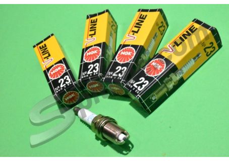 Serie 4 candele d'accensione NGK V-LINE BKR5EK