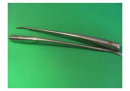 Coppia bracci tergicristallo Fiat 1800-2100 (per spazzole ad innesto a baionetta attacco stretto)
