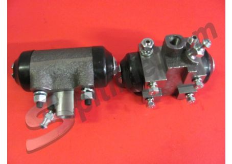 Coppia cilindretti freni posteriori Alfa Romeo 1900, 2000 Spider Touring, 2000 Berlina (serie 102), 2000 Sprint, 2600, Alfa Matta AR 52