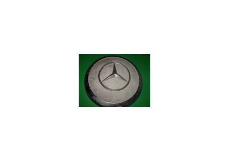 Borchia ruota usata diam. cm 24,5 circa per Mercedes