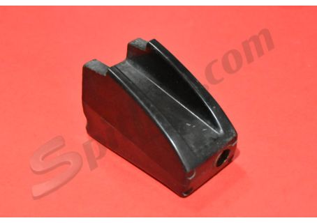 Distanziale sinistro usato per paraurti anteriore Alfa Romeo GT Bertone ('70→)
