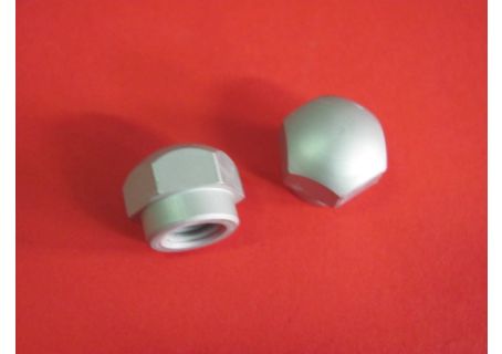 Coppia dadi passo mm 8 in alluminio con trattamento di passivazione per bracci tergicristallo Alfa Romeo Duetto Spider, GT Bertone etc.