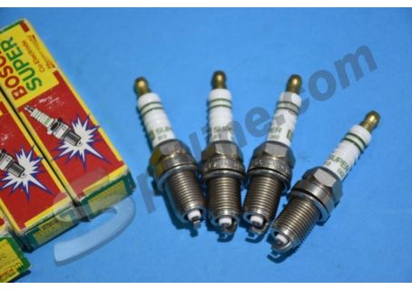 Kit 4 candele Bosch Super F7DC (0241235650) Alfa Romeo 155,164 - Citroen BX,  Skoda - Mercedes 