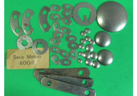 Serie fermi motore Fiat 600 (kit come in foto)