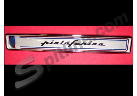 Fregio adesivo Pininfarina Alfa Romeo Spider 1600/2000 ('86-'94)