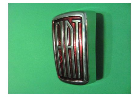Fregio anteriore FIAT 600 Multipla (con 1 perno filettato di fissaggio)