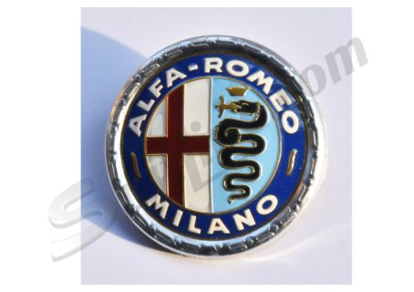 Fregio rotondo diam.55 per scudo anteriore "Alfa Romeo Milano" Giulia, GT Junior, Montreal, Junior Zagato, Duetto Spider (per vetture fino al '72 circa)