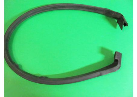 Guarnizione anteriore capote Fiat 124 Sport Spider (Ultimi modelli)