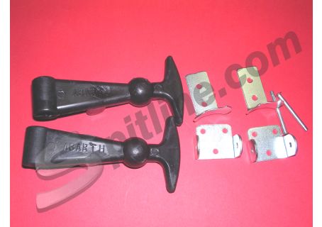 Coppia ganci in gomma scritta Abarth per chiusura cofano