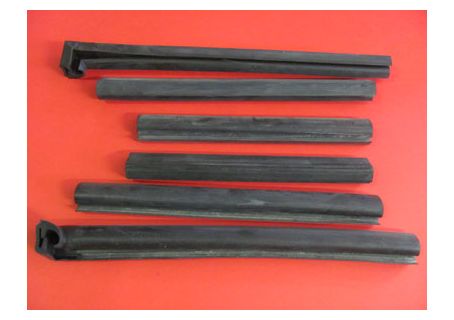 Guarnizioni laterali telaio capote Alfa Romeo Duetto Spider coda filante (osso di seppia)