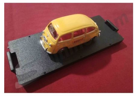 Automodello 1:43 marca Giocher - Fiat 600 Multipla versione Pirelli