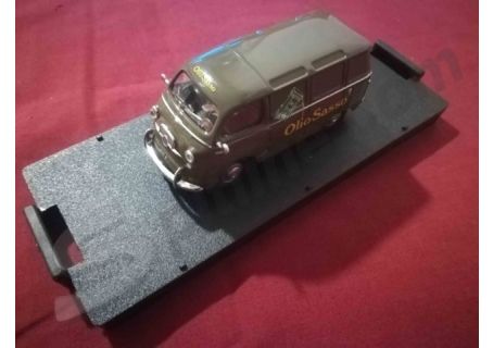 Automodello 1:43 marca Giocher - Fiat 600 Coriasco versione Olio Sasso