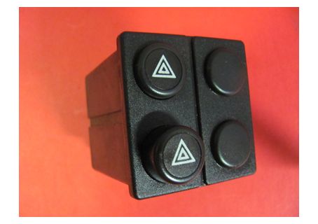 Interruttore luci di emergenza Alfa Romeo Duetto Spider 3^ serie - Alfa Sud
