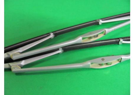 Coppia spazzole tergicristallo satinate SWF mm 360 (per braccetto ad U) Peugeot 204, 304 ('71-'72); Saab 95,96, ('67-'68); Volkswagen 1500, 1600 (→7/'70), 1500, 1600 Karmann Ghia (10/'61→); Ford Escort (5/'69→)