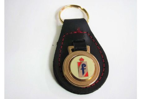 Portachiavi in pelle con logo smaltato Pininfarina