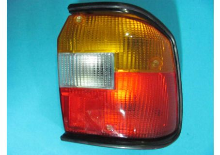 Fanale posteriore destro Olsa bordo nero Lancia Beta HPE
