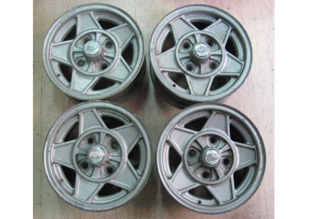 Serie 4 cerchi in lega usati Cromodora mis. 6 x 14" Volkswagen Maggiolone (adattabilli Lancia Fulvia)