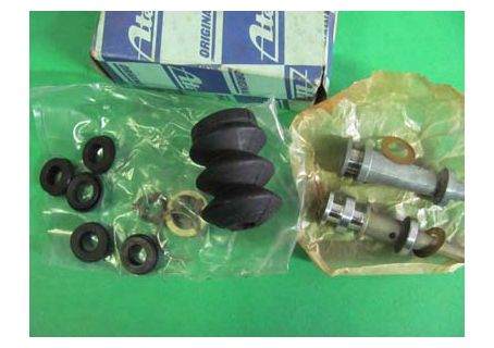 KIT REVISIONE POMPA FRENO ATE 03.0370-3017.2 VOLKSWAGEN GOLF 1.1, 1.5 & 1.6  da N. 1763000001 dal '75 (mod. senza servofreno)