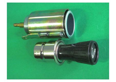 Kit accendisigari per auto 12V.