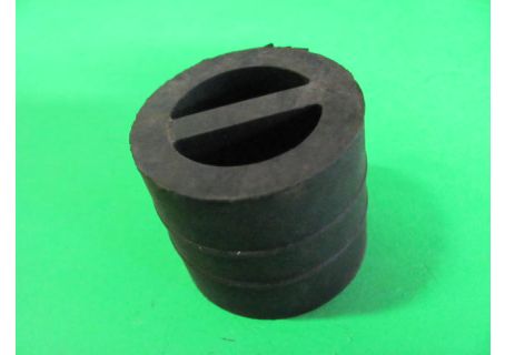 Tassello anteriore sostegno tubo di scarico Fiat Panda 30