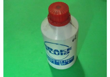 Olio freno DOT 3